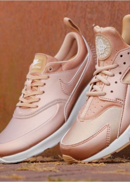 nike air max thea in rose gold